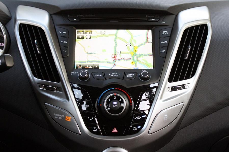  Hyundai Veloster 2011 года  (фото 77 из 184)